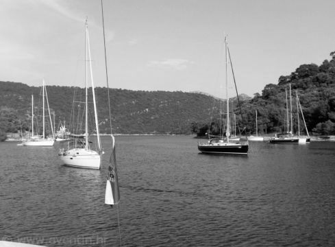 Ancoraggio sicuro sull'isola di Lastovo