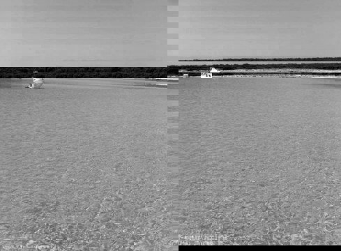 Grande baia di sabbia sull'isola di Olib